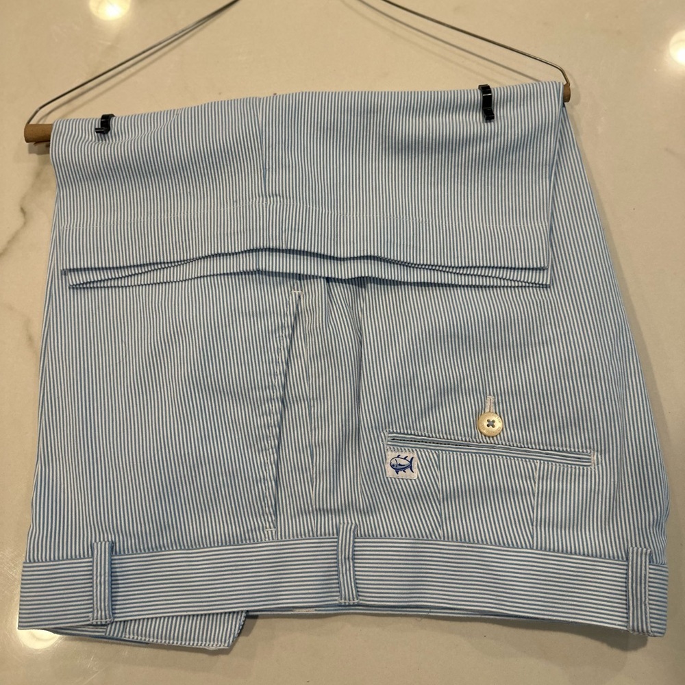 Men’s Southern ties skipjack, blue and white short 9 inch inseam